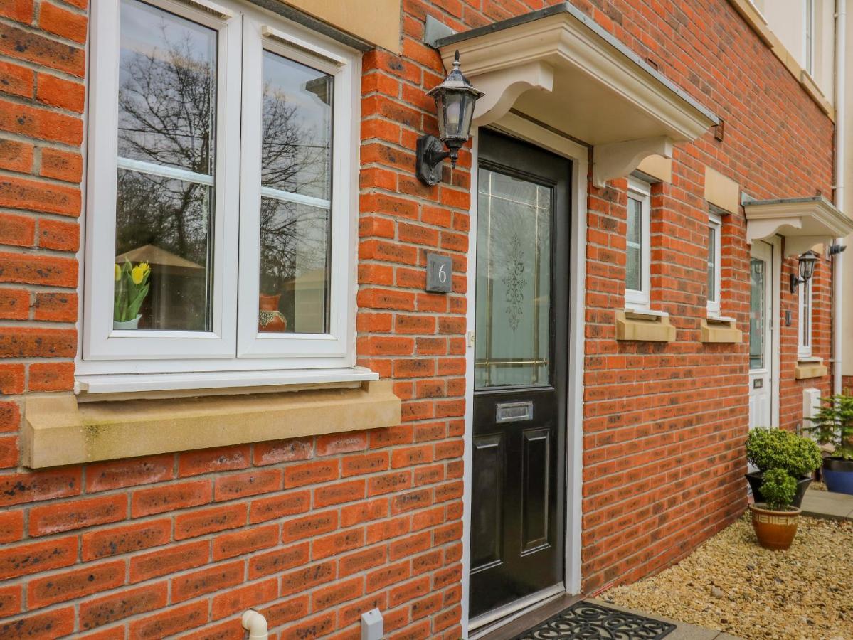 6 Erwr Brenhinoedd Villa Ammanford Exterior photo